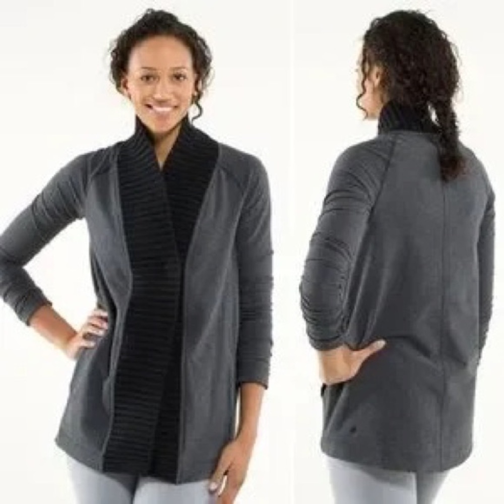 Women's Gray and Black Open Front Sweater